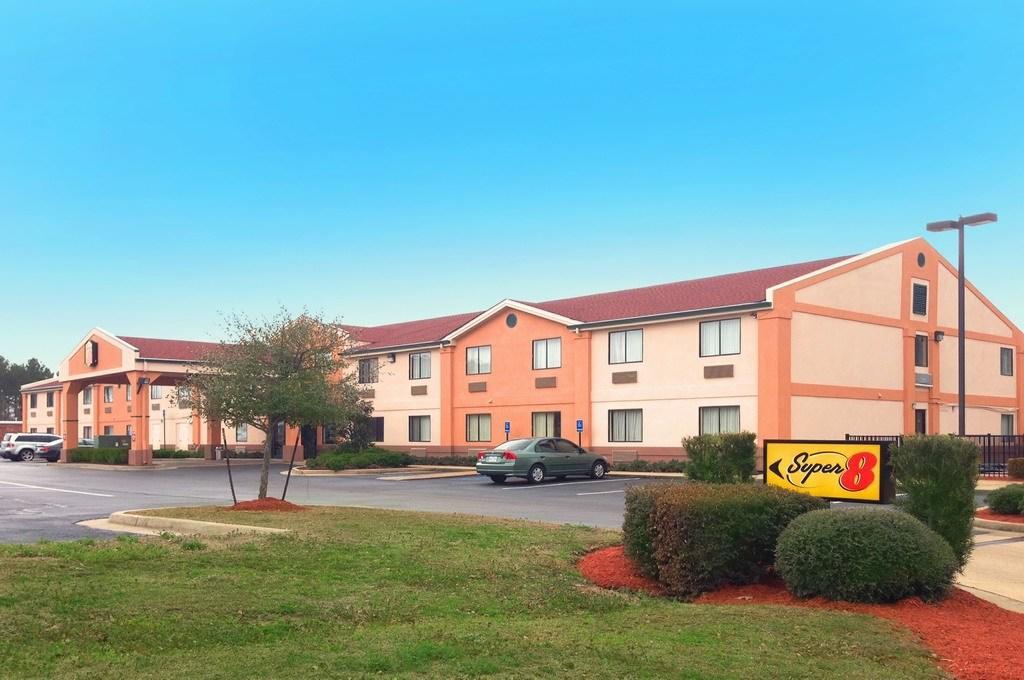 Super 8 By Wyndham Clinton Hotel Kültér fotó